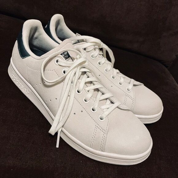 Mint Condition Adidas Stan Smith Light Bone Suede uppers with Forest Green Tab - Picture 1 of 8